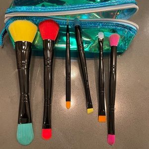 Make up brush set